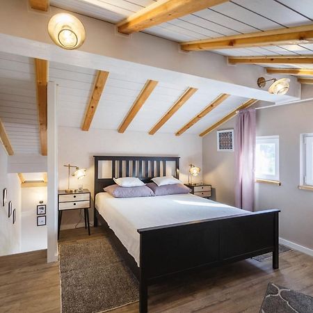 Apartments Mardesic Komiža Kültér fotó