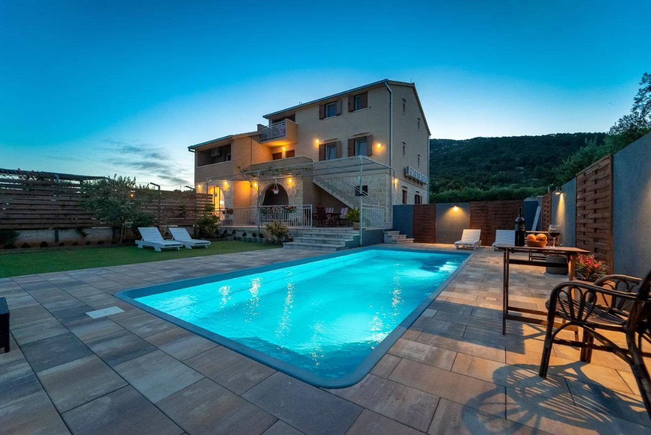 Apartments Mardesic Komiža Kültér fotó