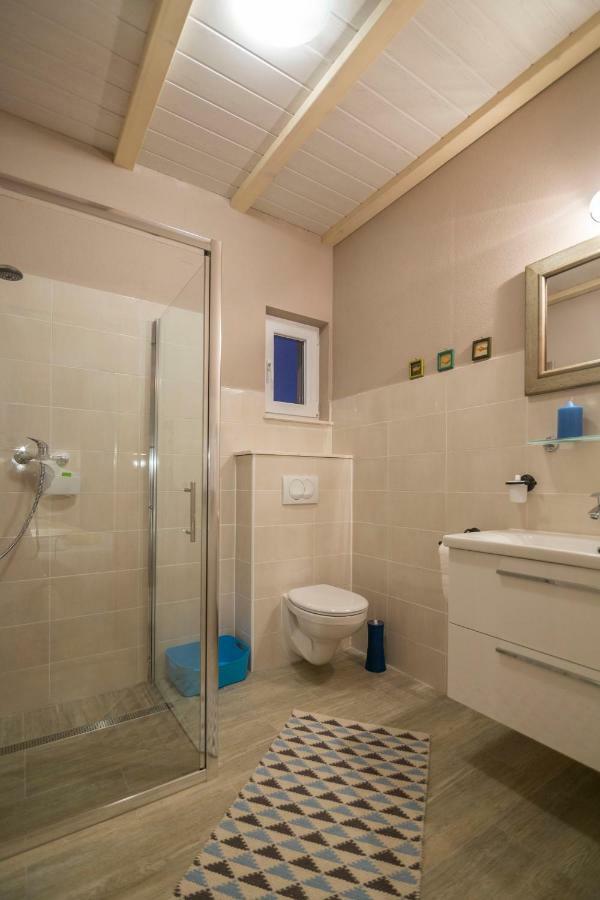 Apartments Mardesic Komiža Kültér fotó