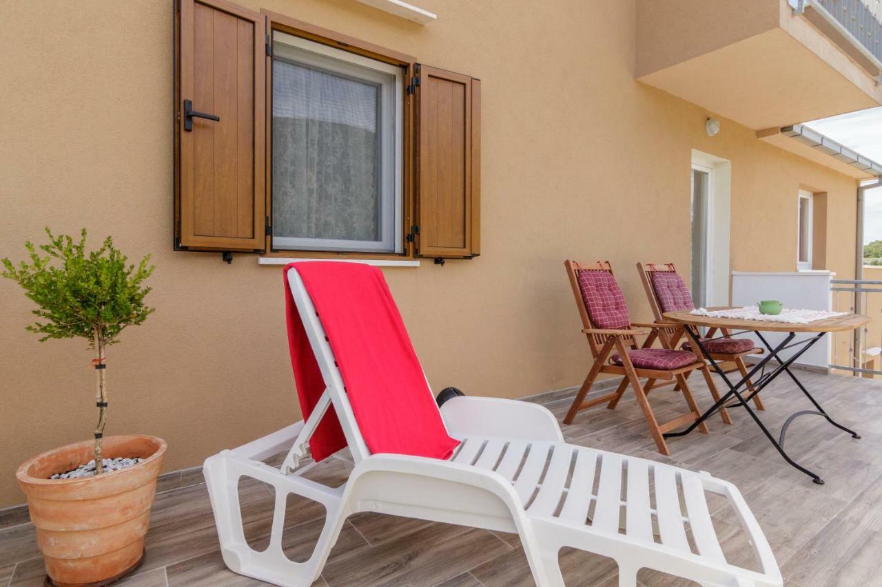 Apartments Mardesic Komiža Kültér fotó