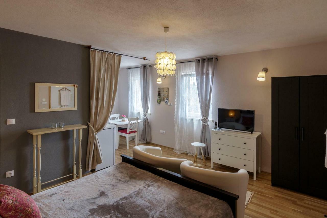 Apartments Mardesic Komiža Kültér fotó