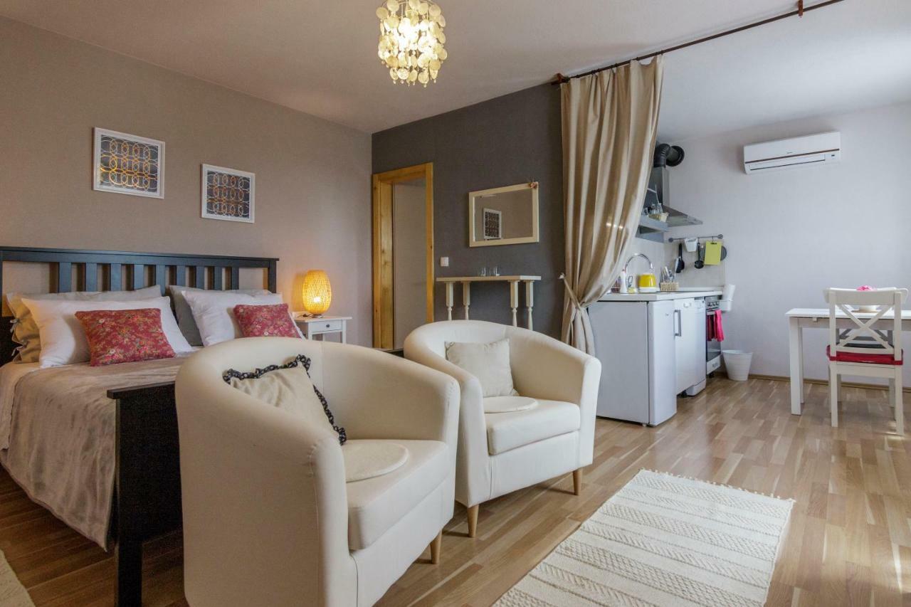 Apartments Mardesic Komiža Kültér fotó