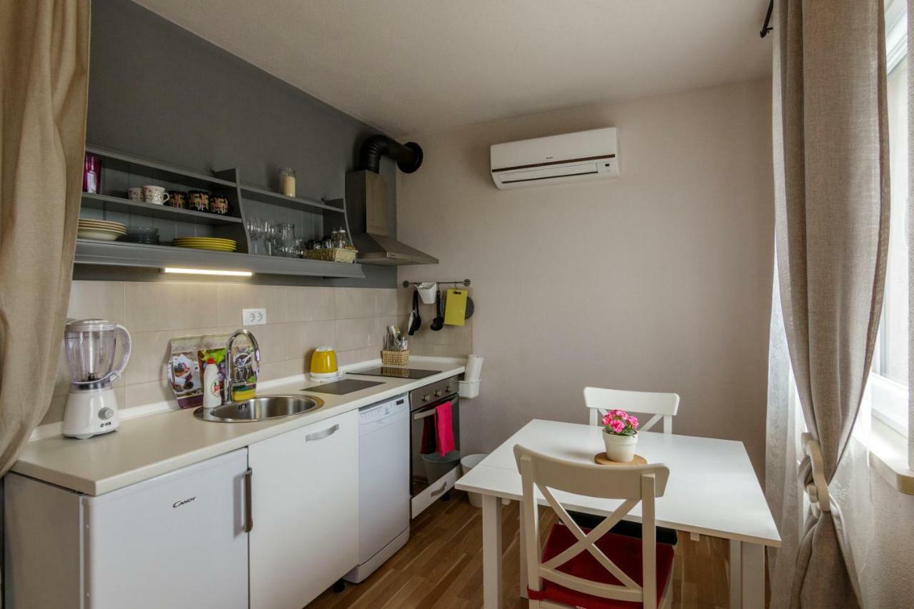 Apartments Mardesic Komiža Kültér fotó