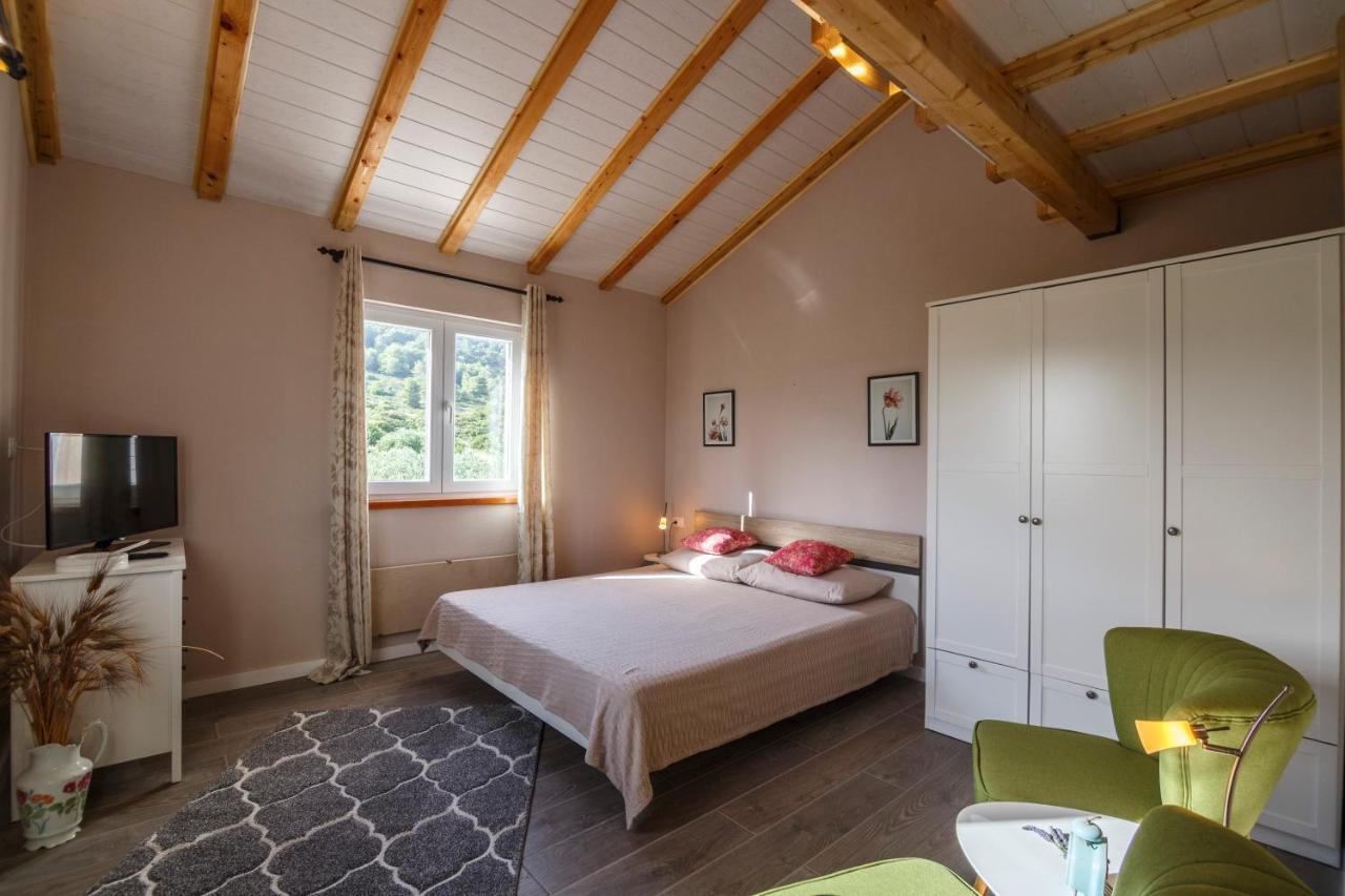 Apartments Mardesic Komiža Kültér fotó